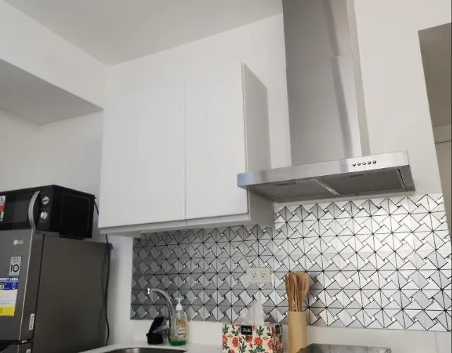 Aparthotel Azure Residences 1 Bedroom With Wide Balcony *